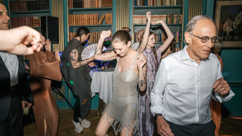 A Guide to Wedding After-Party Planning and Etiquette A Guide to Wedding After-Party Planning and Etiquette