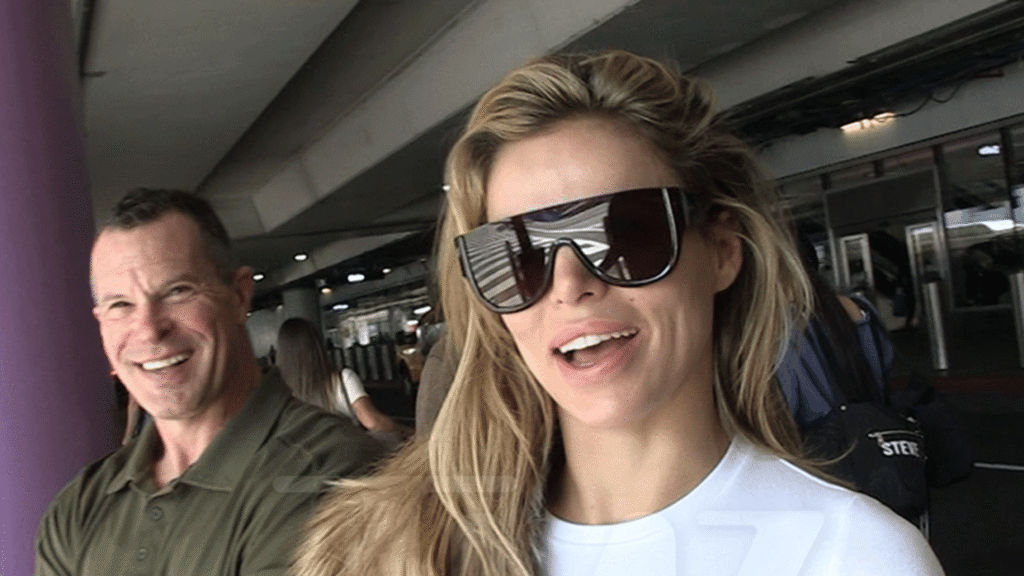 Brooks Nader Says She’s Open to Dating Nonfamous People Brooks Nader Says She's Open to Dating Nonfamous People