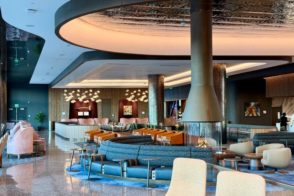 First look: Delta’s stunning new Sky Club at Salt Lake City hub Zach Griff