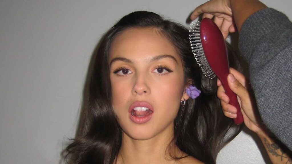 I’ve Worn a Center Part All My Life—but a Side Part Is the Move This Fall I’ve Worn a Center Part All My Life—but a Side Part Is the Move This Fall