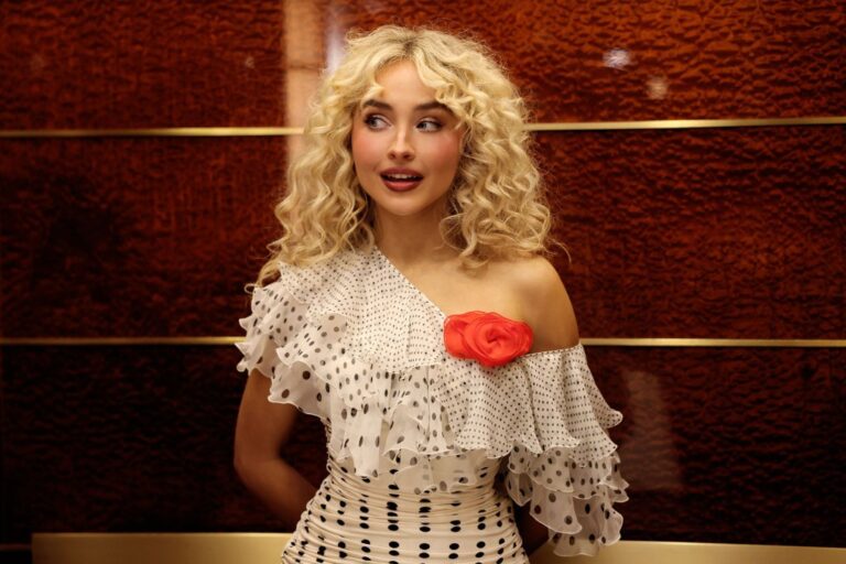 Sabrina Carpenter Teases Tonight's 'SNL' in Behind-the-Scenes Photos