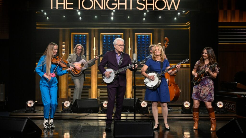 Steve Martin, Alison Brown Perform ‘Let’s Get Out of Here’ on ‘Fallon’ Steve Martin, Alison Brown Perform 'Let's Get Out of Here' on 'Fallon'