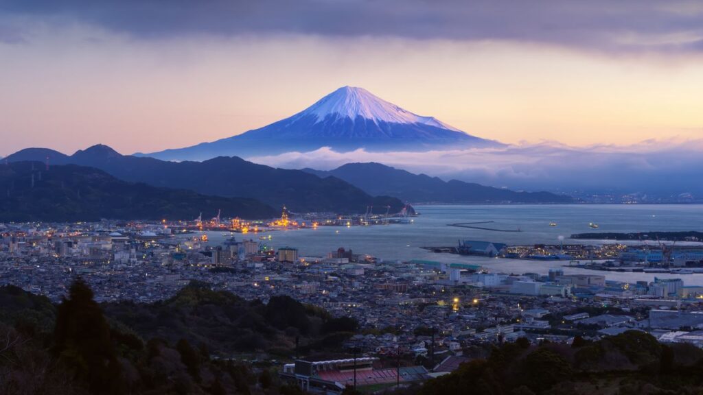 The Best Time to Visit Japan for Cherry Blossoms, Fall Foliage, or Fewer Crowds Condé Nast Traveler