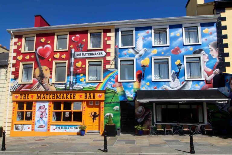 The Lisdoonvarna Matchmaking Festival in Ireland Brings Together Singles Burnt Out by Modern, High-tech Dating