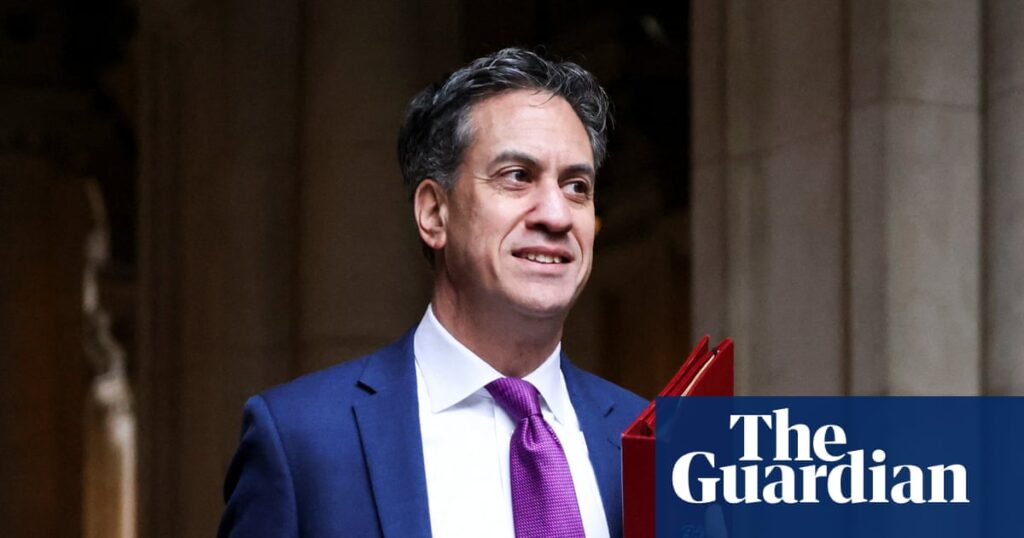 UK unveils ‘carbon budget delivery plan’ to get back on track for net zero targets | Green politics UK unveils ‘carbon budget delivery plan’ to get back on track for net zero targets | Green politics