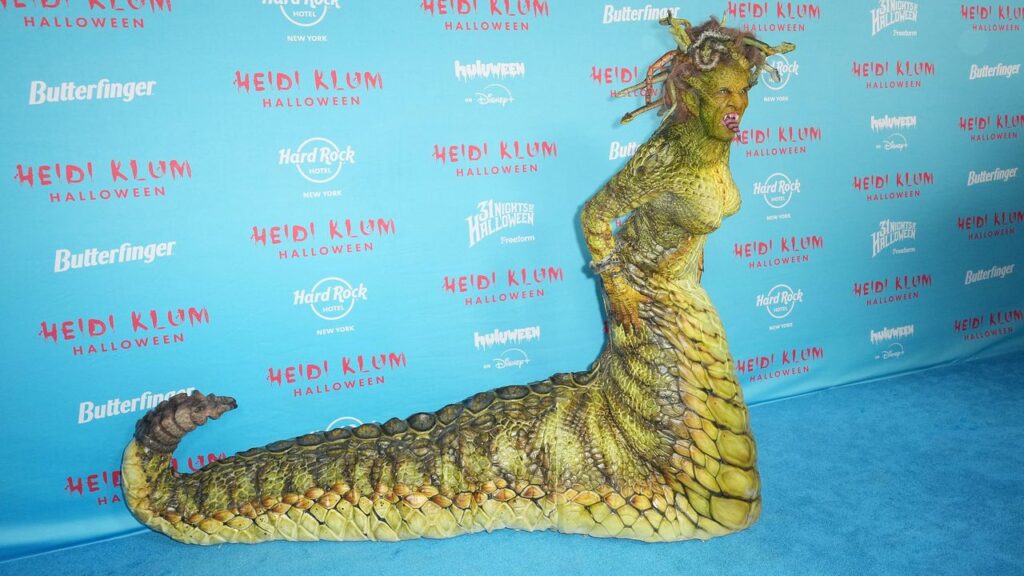 How Did Heidi Klum Become Medusa for Halloween? (Hint: It Took Six Months) How Did Heidi Klum Become Medusa for Halloween? (Hint: It Took Six Months)