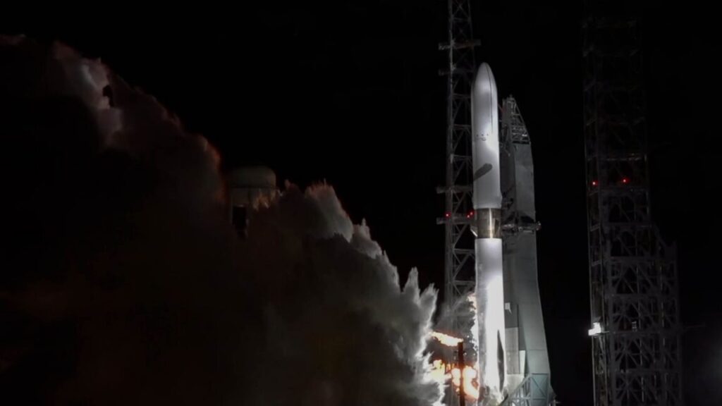 New Glenn rocket has clear path to launch after test-firing at Cape Canaveral New Glenn rocket has clear path to launch after test-firing at Cape Canaveral