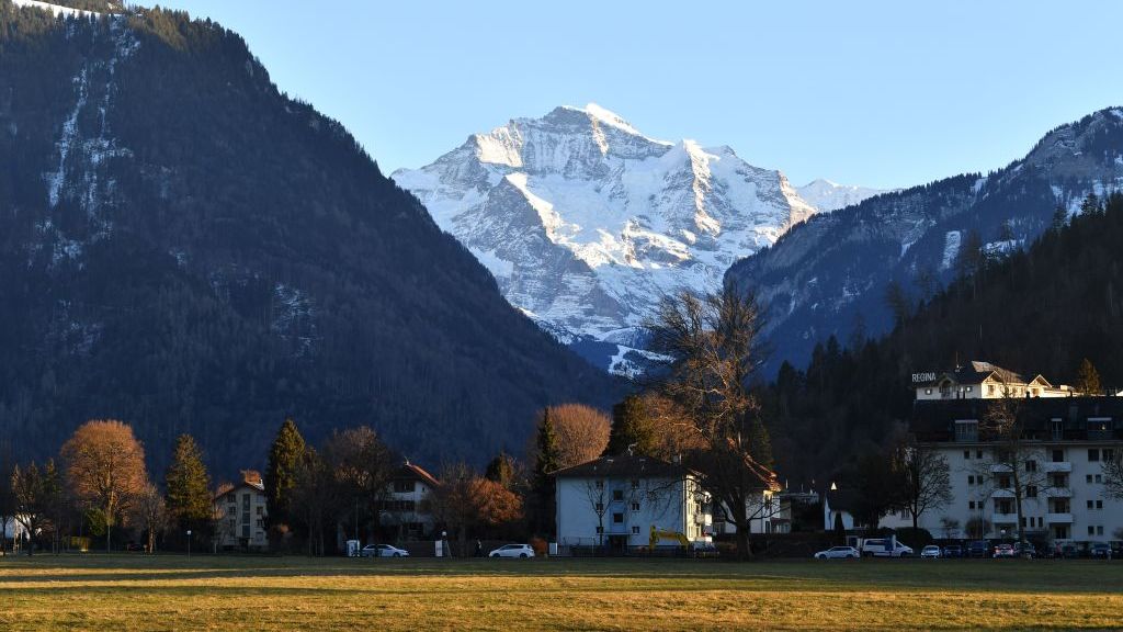 The Best Places to Go in Switzerland This Winter for Skiing, Wildlife, and Wellness The Best Places to Go in Switzerland This Winter for Skiing, Wildlife, and Wellness