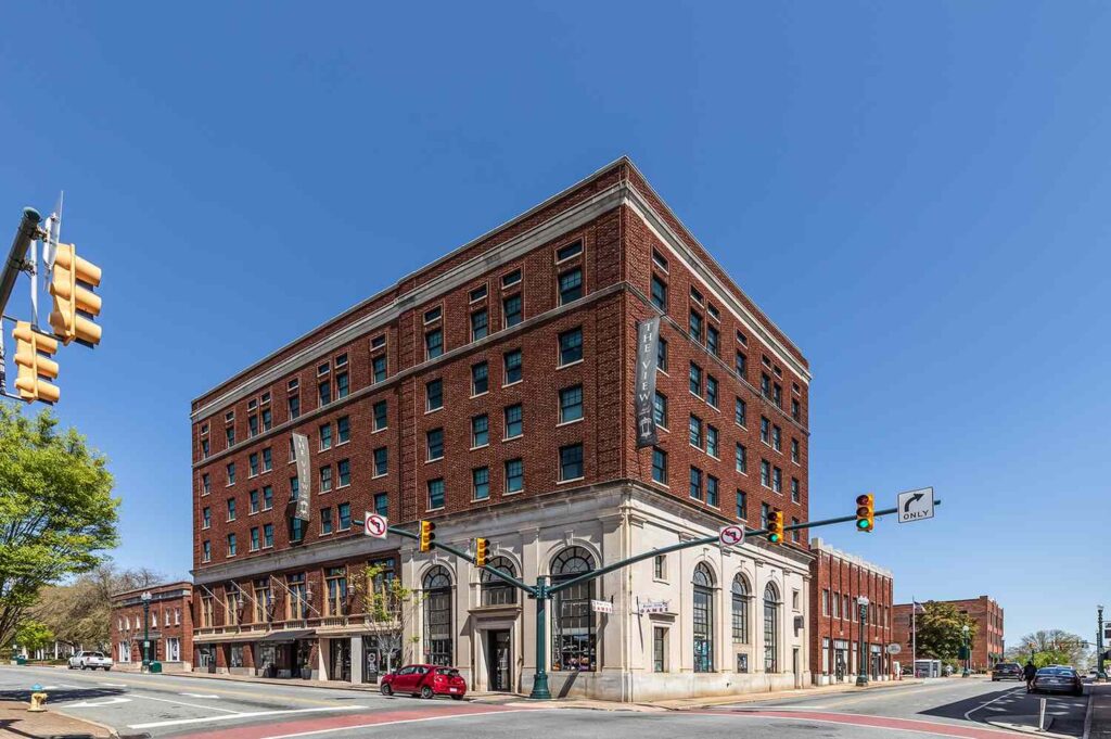 This Underrated Southern City Was Just Named the Most Affordable Tourist Destination in the U.S.