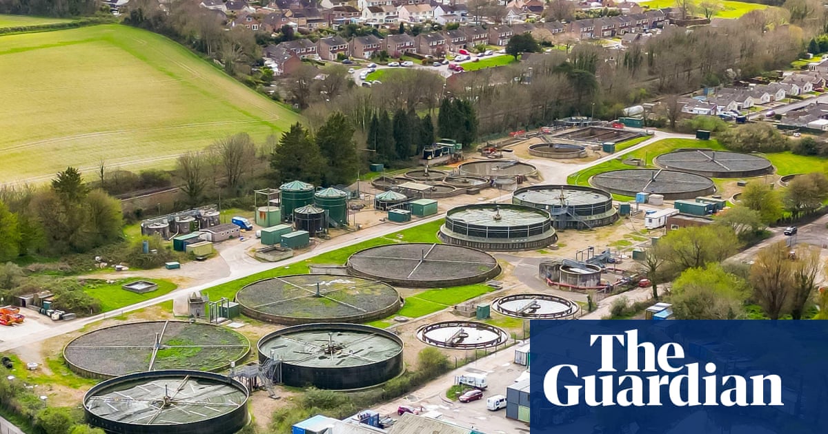 Wessex Water bosses handed £50,000 in extra pay despite Labour government’s bonus ban | Water industry