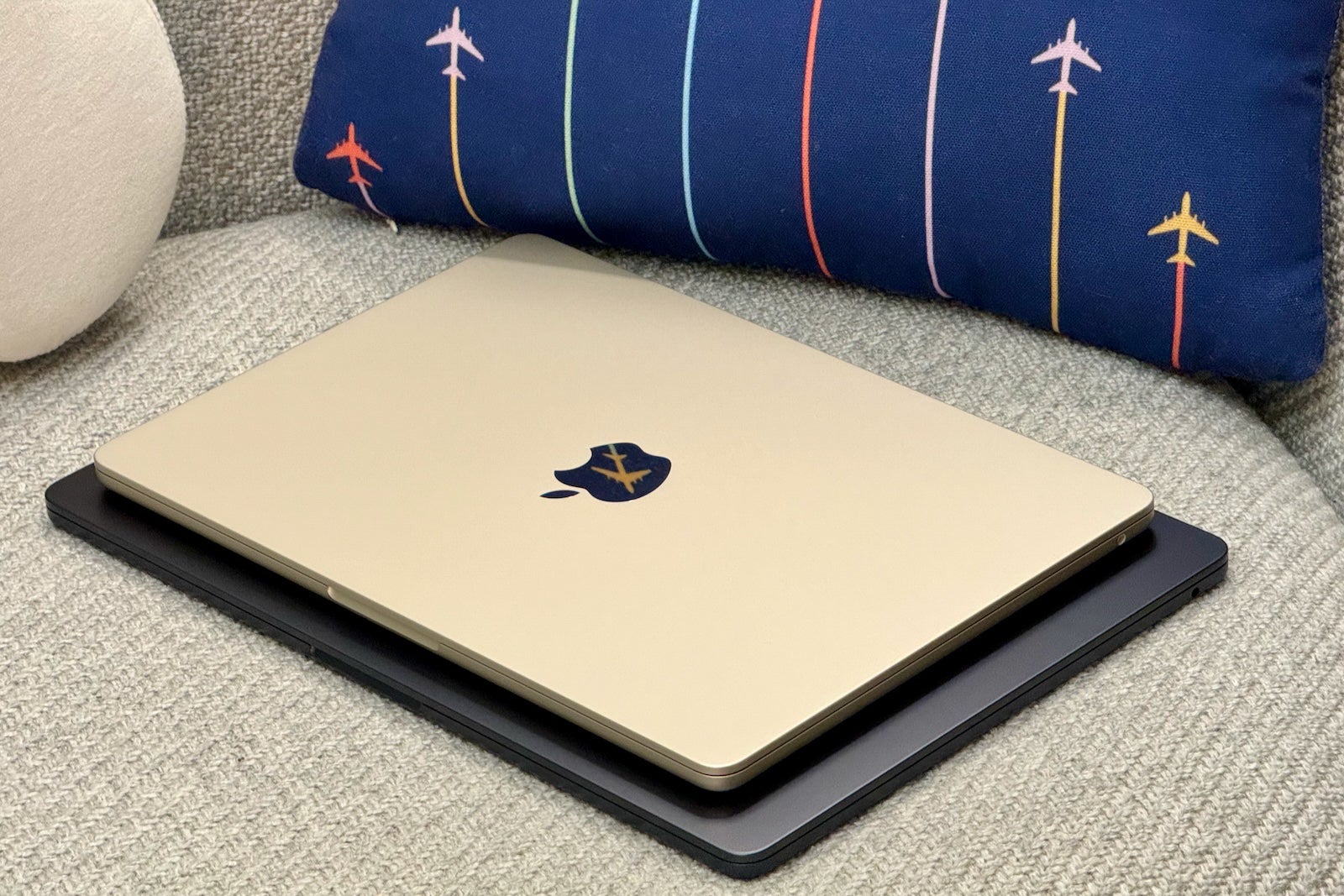 Act fast: Earn up to 4 points or miles per dollar spent on Apple purchases