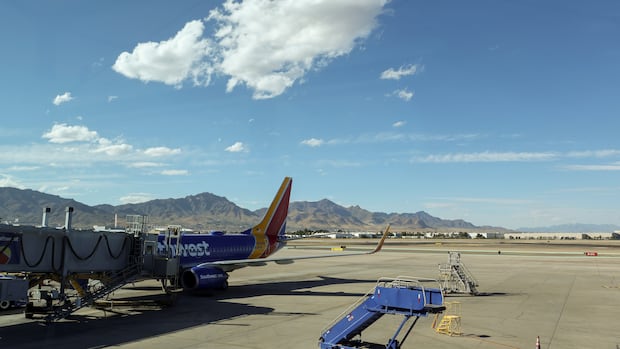 Airspace over El Paso, Texas, closed by FAA for 'special security reasons'
