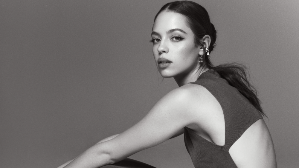 Claudia Sulewski Signs With WME