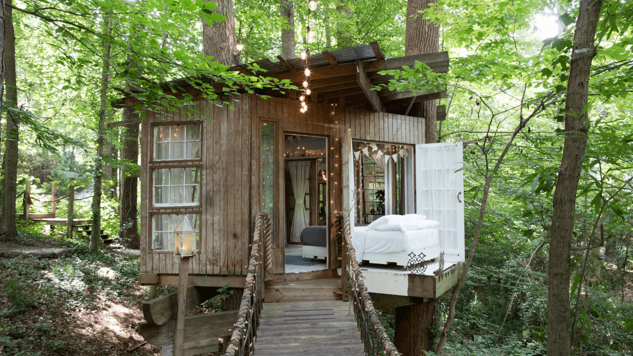 The Best Airbnbs in Atlanta If You’re After Pool Days, FIFA Fun, or an Urban Forest Retreat