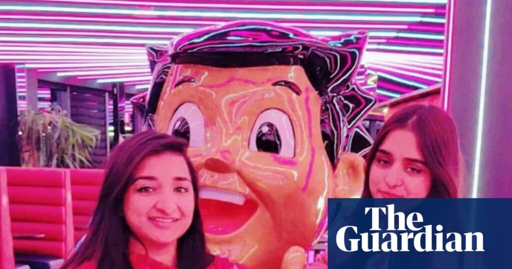 Sisters drown in Welsh national park after paddling fully clothed | Wales Sisters drown in Welsh national park after paddling fully clothed | Wales