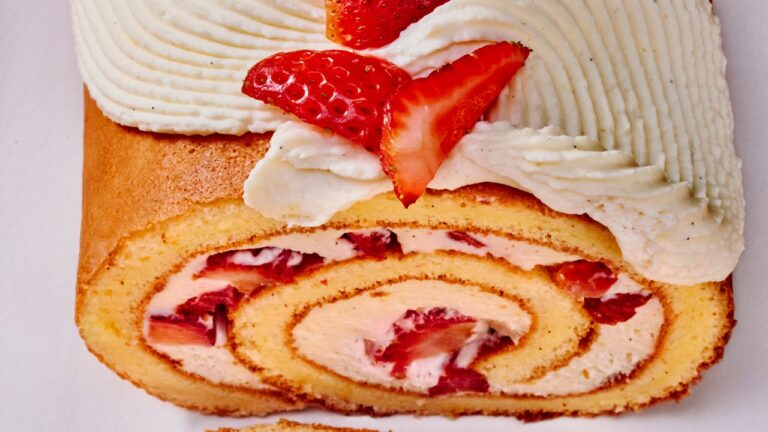 Chiffon Is the Secret to a Roll Cake That Doesn't Crack