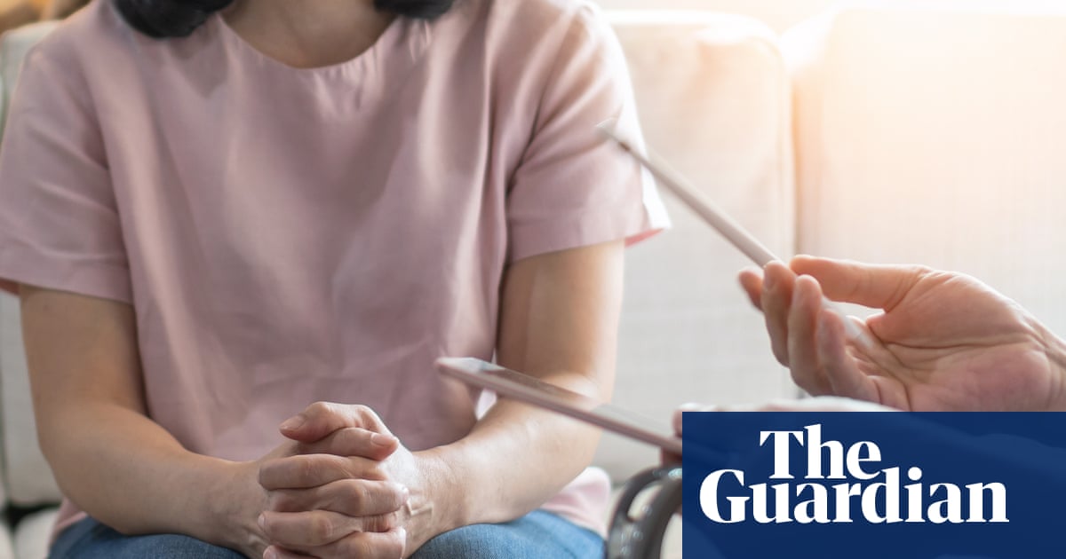 Earlier specialised care could prevent 10,000 miscarriages a year, UK study finds