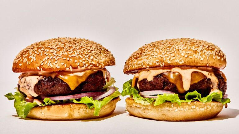 How to Cook Burgers on a Stove