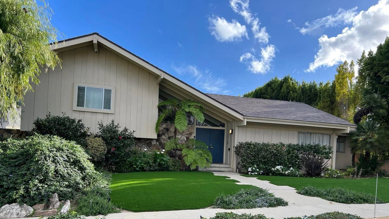 The Brady Bunch’s LA House Will Open to Visitors This Summer—Here’s the Story