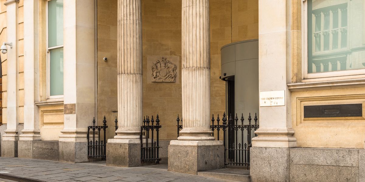 Hospital worker jailed for 'falling in love' with dangerous psychiatric patient