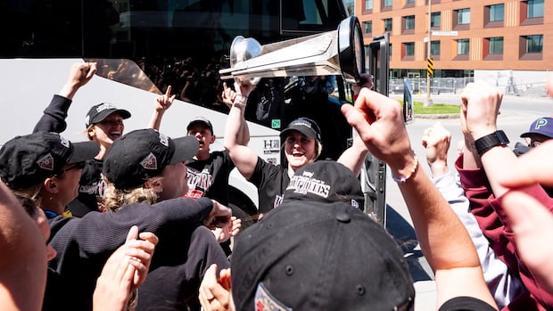 Party time for Montreal hockey fans as Victoire celebrate Walter Cup championship