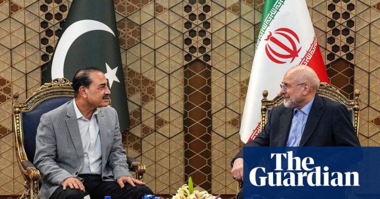 Trump to meet with US negotiators to decide on Iran’s ceasefire proposal