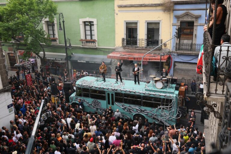 U2 Snapped Shooting Music Video on a Bus In Mexico City: Watch