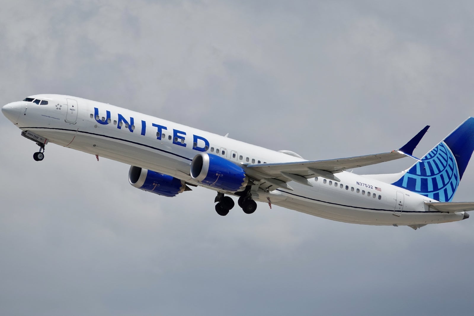 United to begin US-Venezuela flights after nearly 10 years