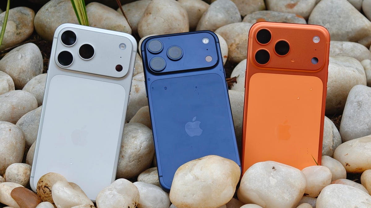 Apple iPhone 17 Pro Max colors.