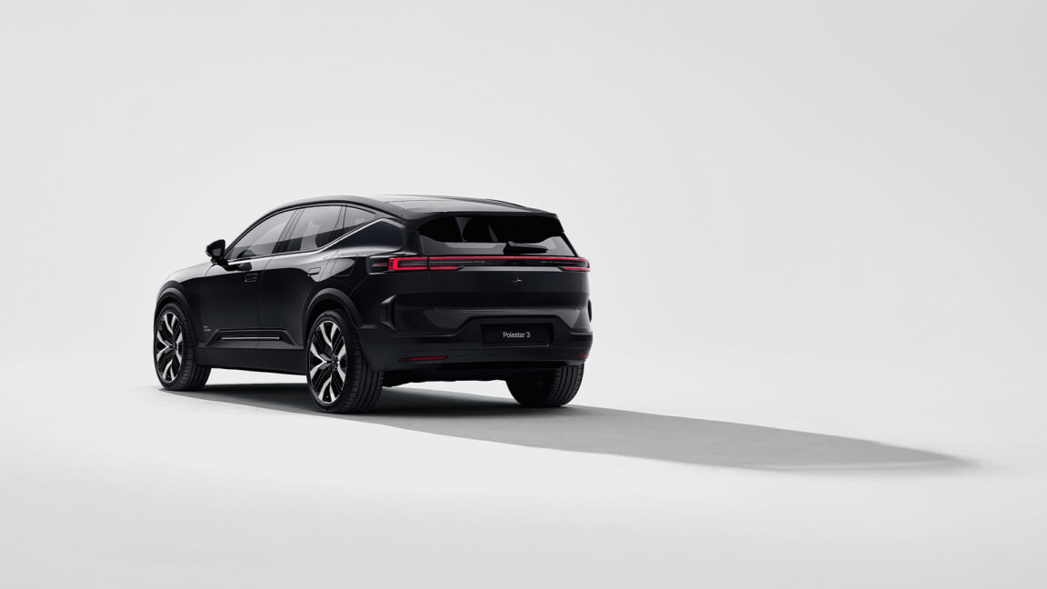 A black Polestar 3