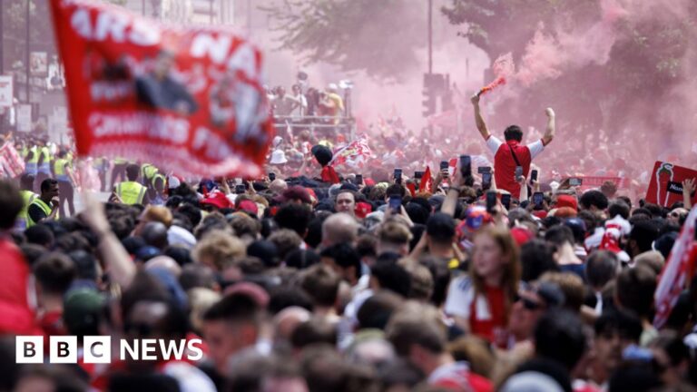 Six people stabbed after Arsenal victory parade