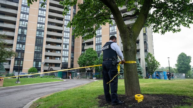 Toronto police officer dead after investigation tied to U.S. consulate shootings: Chief