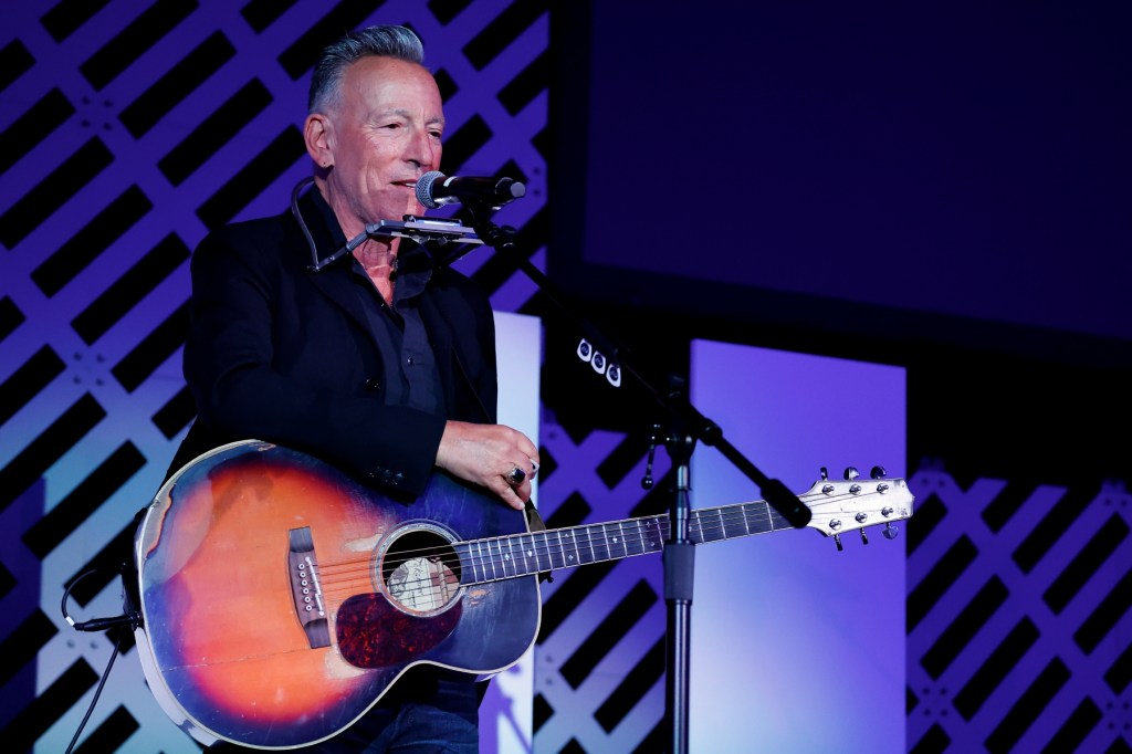 Bruce Springsteen, Colin Kaepernick Honored With New ACLU Award