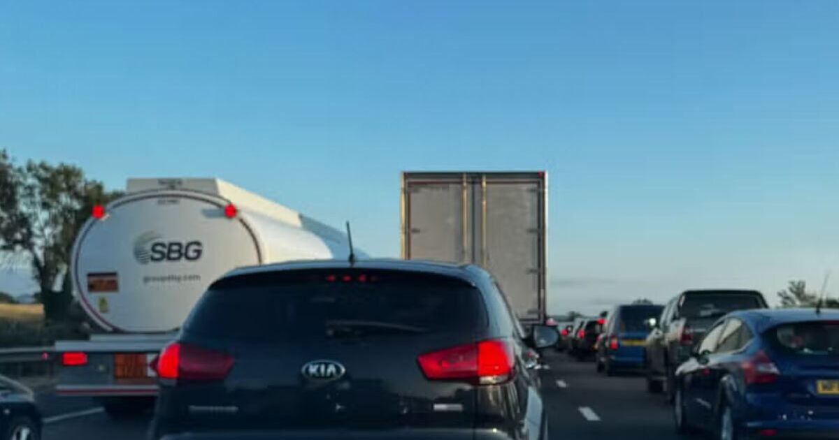 M5 traffic: Motorway closed with all cars stopped near Weston-super-Mare | UK | News