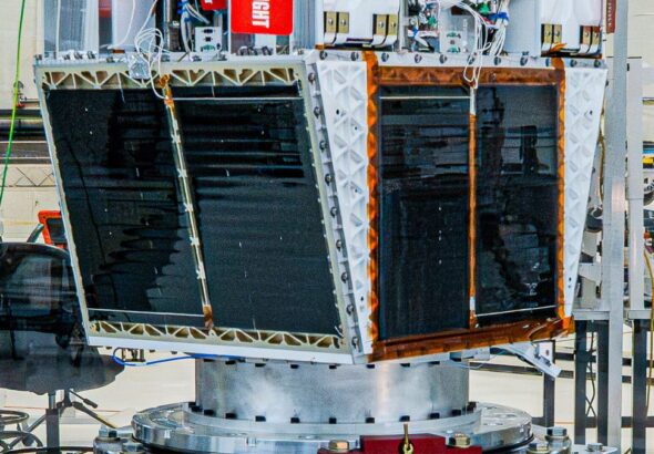 The Earendil-1 satellite with its mirrors.