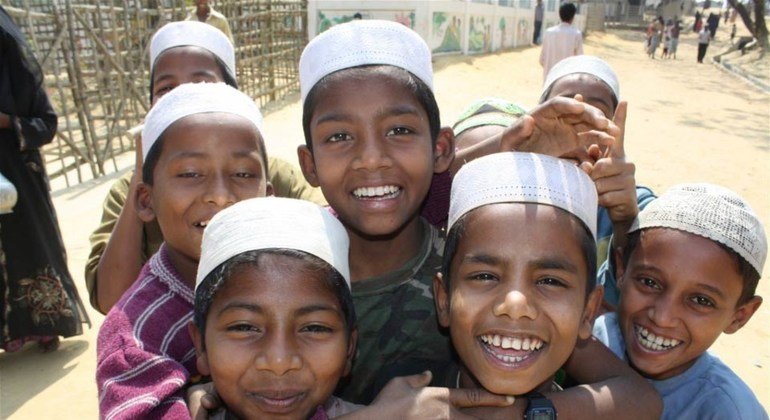 World News in Brief: Rohingya refugees, Bahá’ís in Iran, disarmament in the Central African Republic