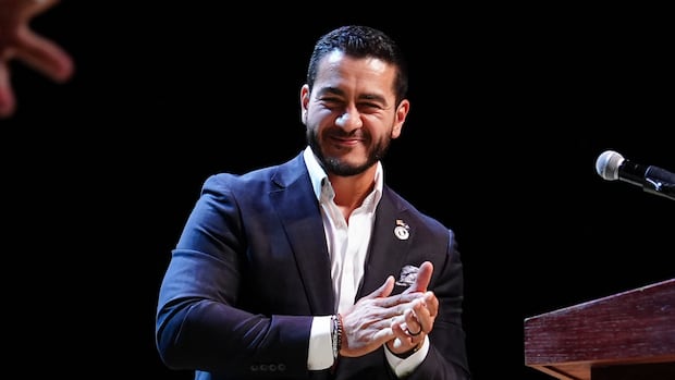 Abdul El-Sayed wins Michigan's Democratic Senate primary in major victory for party's progressive wing