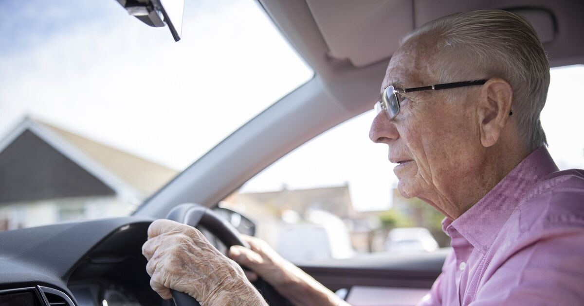 Drivers over 70 hit with £1,000 fine warning over simple 3-minute check | UK | News