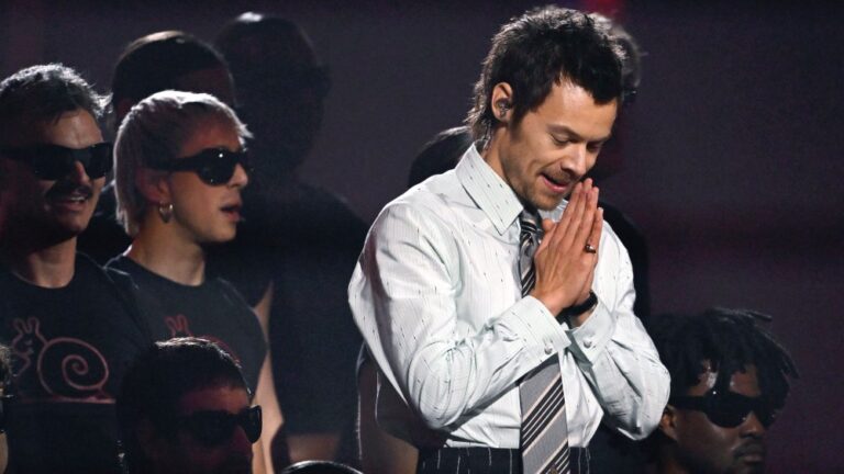 Harry Styles Pokes Fun at Ex Taylor Swift's Wedding During Madison Square Garden Show