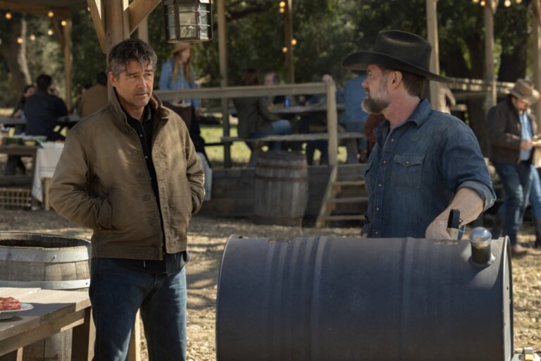 'Lanterns' Star Kyle Chandler Weighs In On Premiere Twist