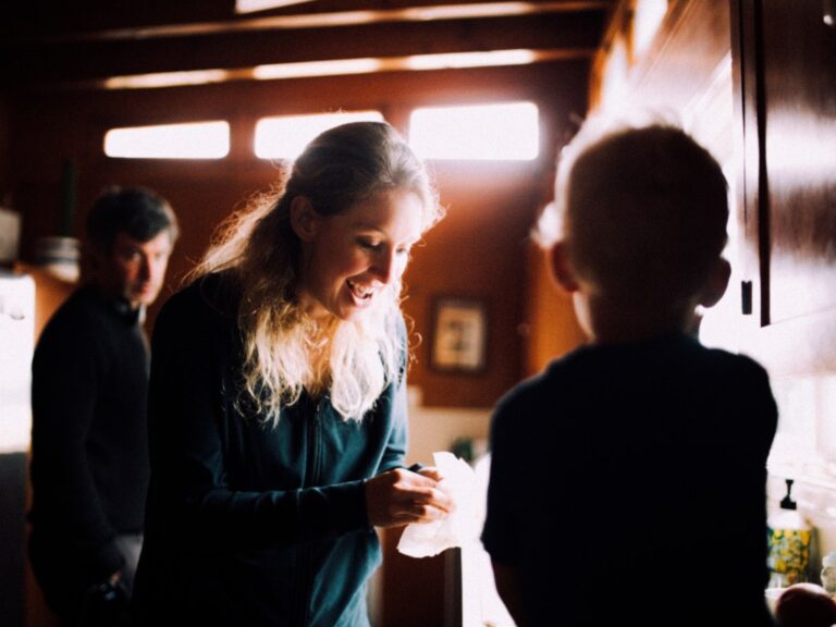 Elizabeth Holmes Doc 'You Can See Everything' Reaction In Telluride