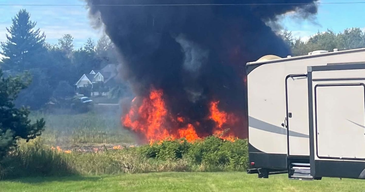 F-16 fighter jet crashes in residential area in northern Michigan