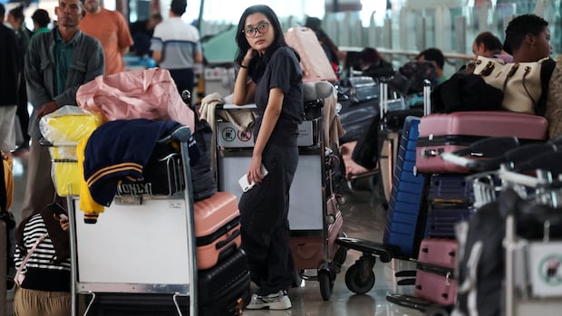 Flights to Jakarta resume after volcanic ash forced 2-day closure of several Indonesian airports
