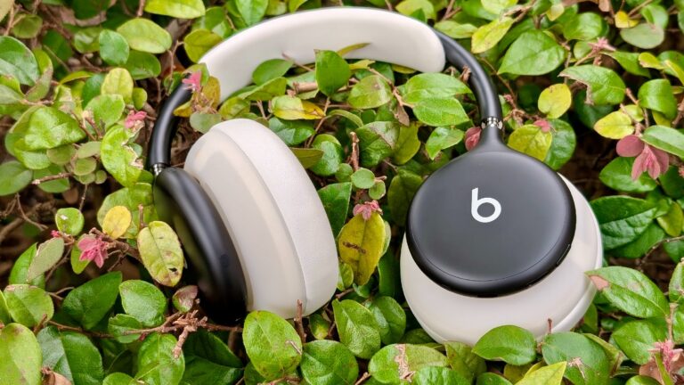 I tested Beats' new 360 headphones, and their best feature is one you can't hear