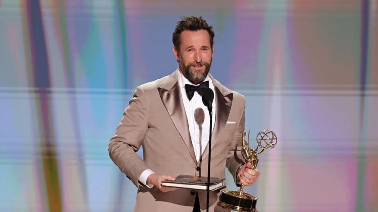 Noah Wyle Wins Emmy for Lead Actor in a Drama