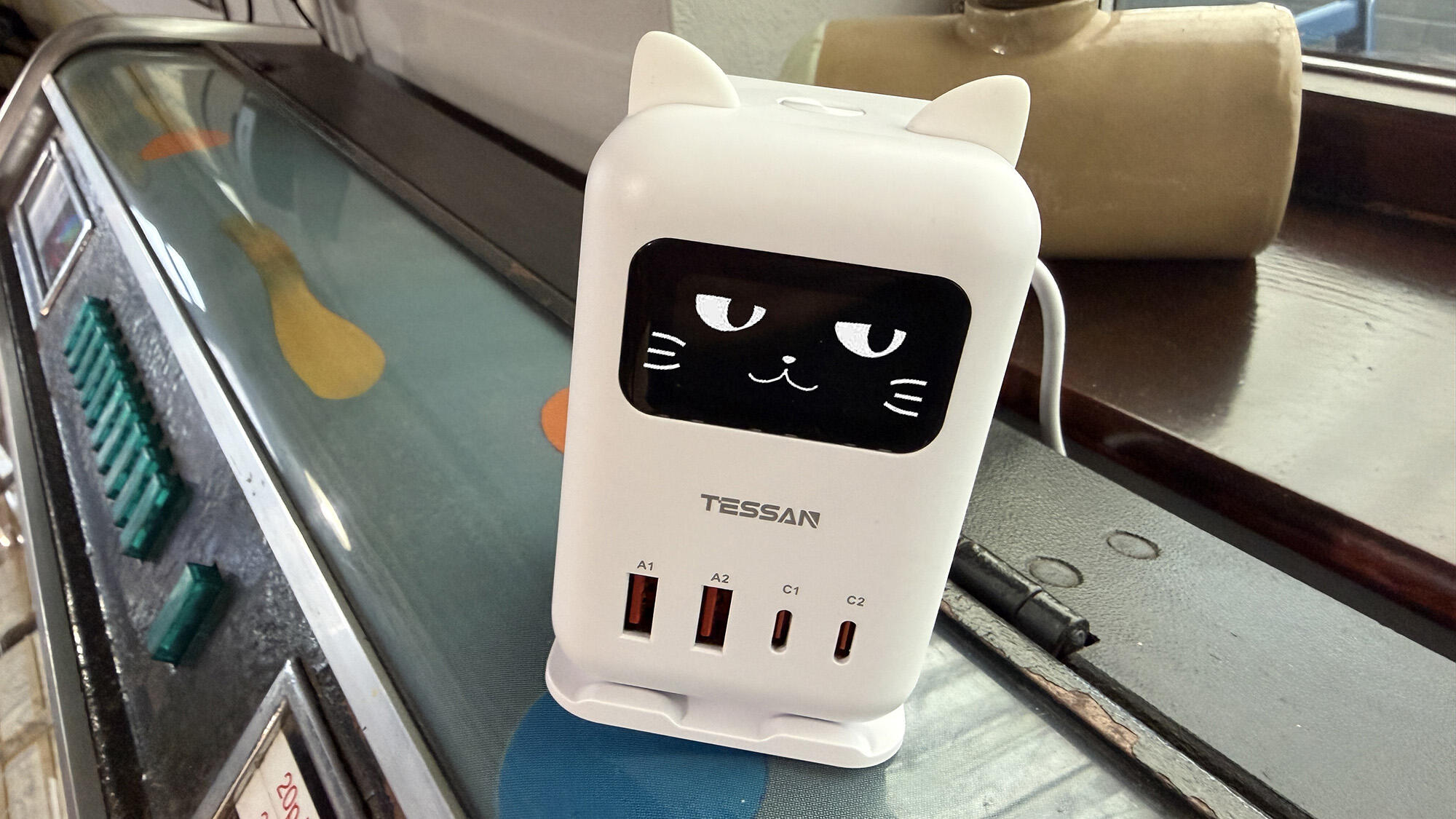 This cute cat-themed charging station will bring your phone to 80% in 30 minutes
