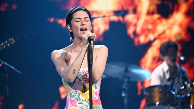 Watch Gracie Abrams Perform 'Look at My Life' on 'Fallon'