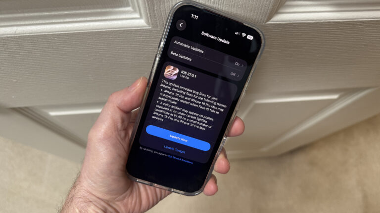 Apple's iOS 27.0.1 fixex a Face ID bug that could cause the iPhone 18 Pro and Pro Max to freeze and restart.