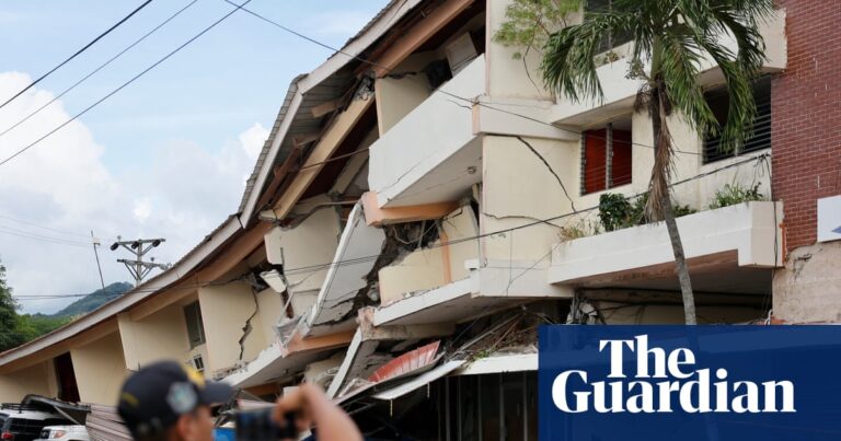 Powerful 7.7-magnitude earthquake strikes Panama and triggers panic in capital