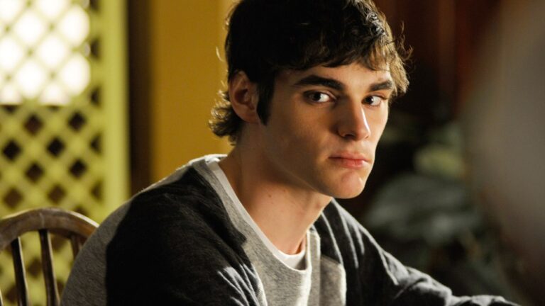 RJ Mitte, ‘Breaking Bad’ Star, Dies at 34